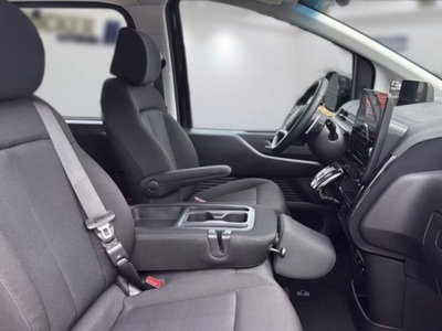 Hyundai Staria 1.6 hev 2wd auto (12)