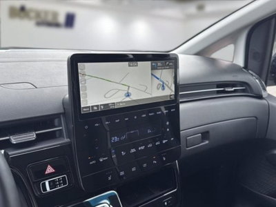 Hyundai Staria 1.6 hev 2wd auto (7)