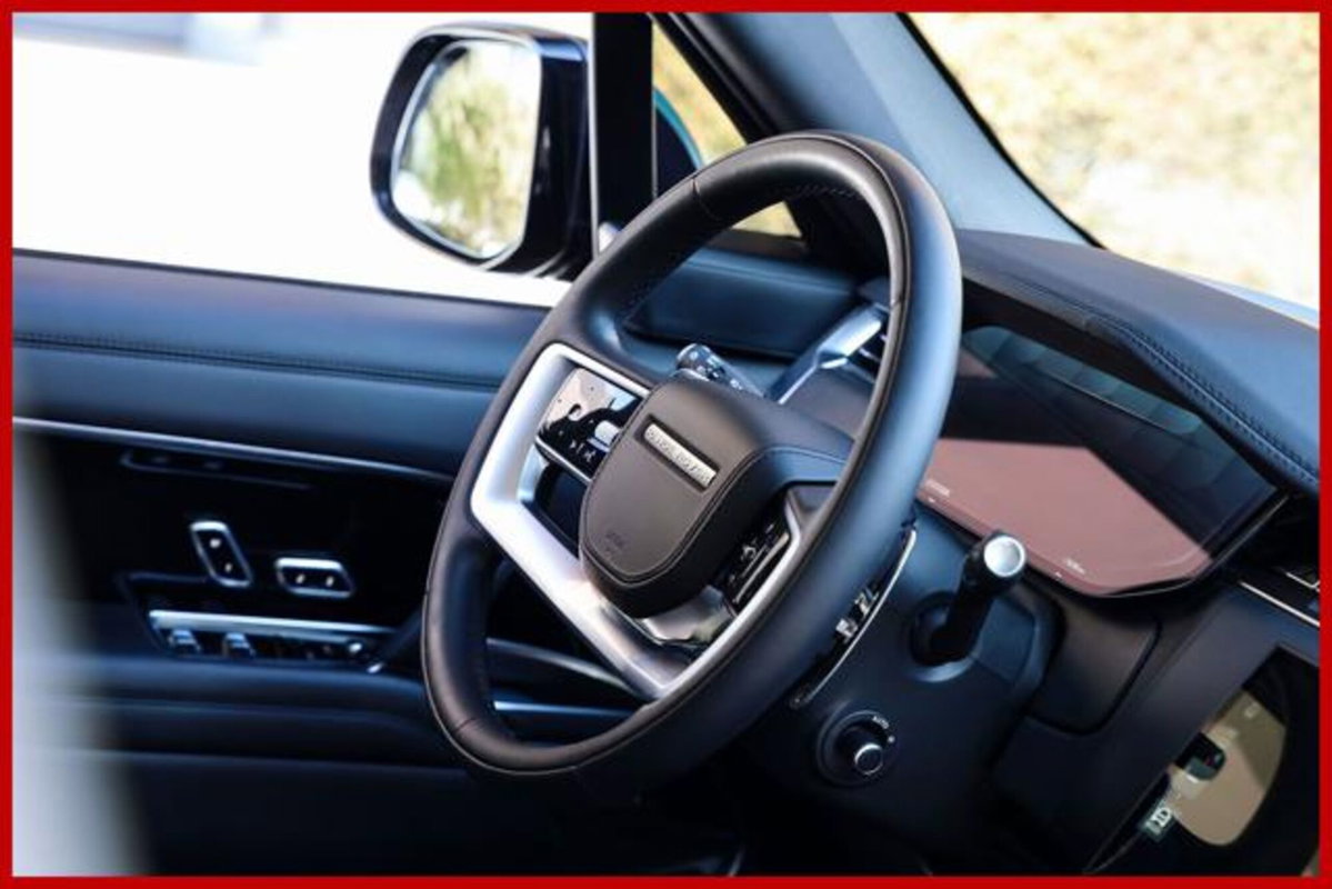 Land Rover Range Rover 3.0D l6 350 CV Fifty (8)