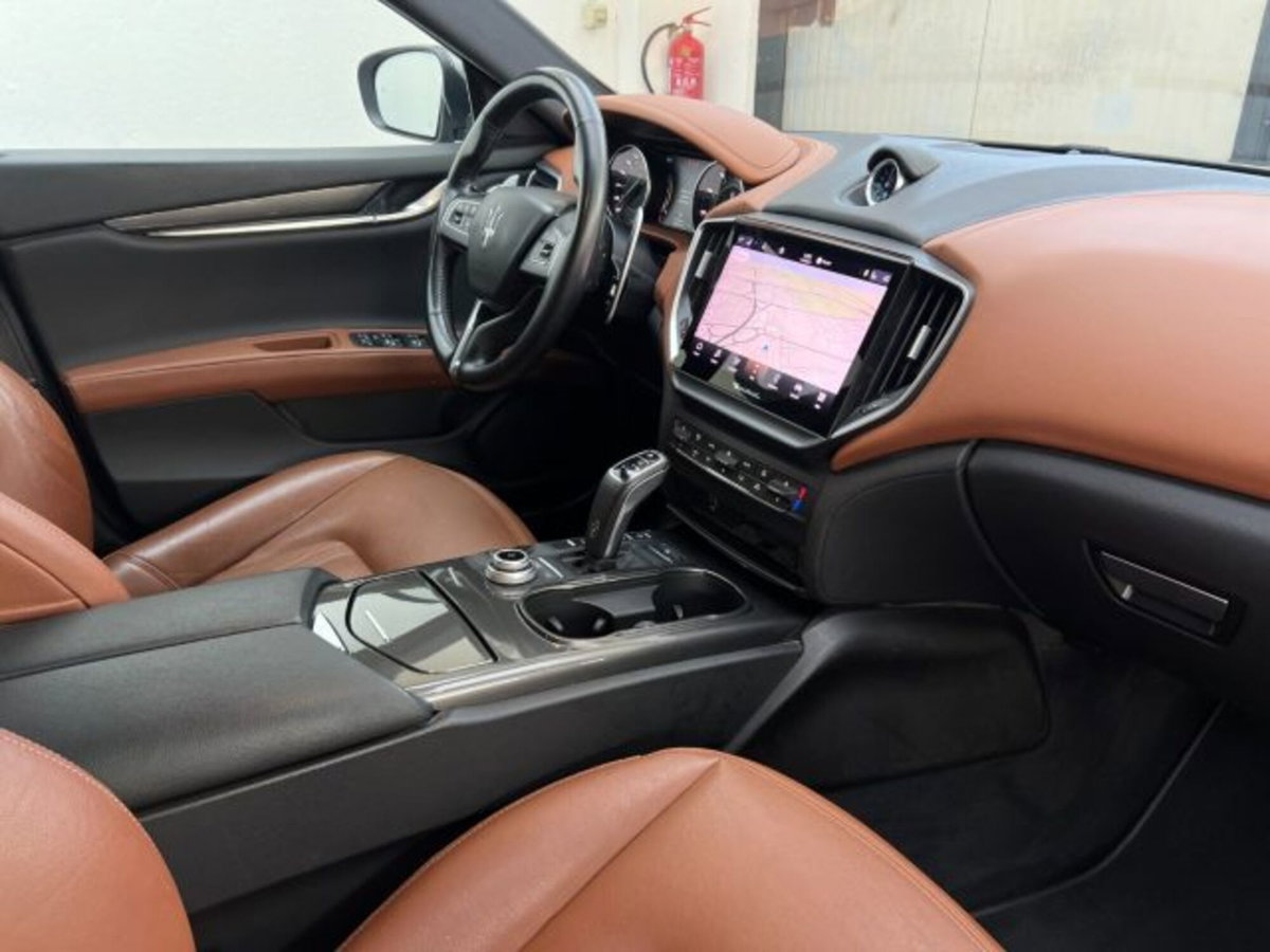 Maserati Ghibli Ghibli L4 330 CV MHEV Gransport (6)