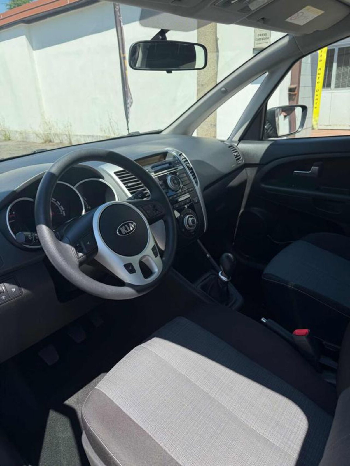 Kia Venga 1.4 CVVT Cool (9)