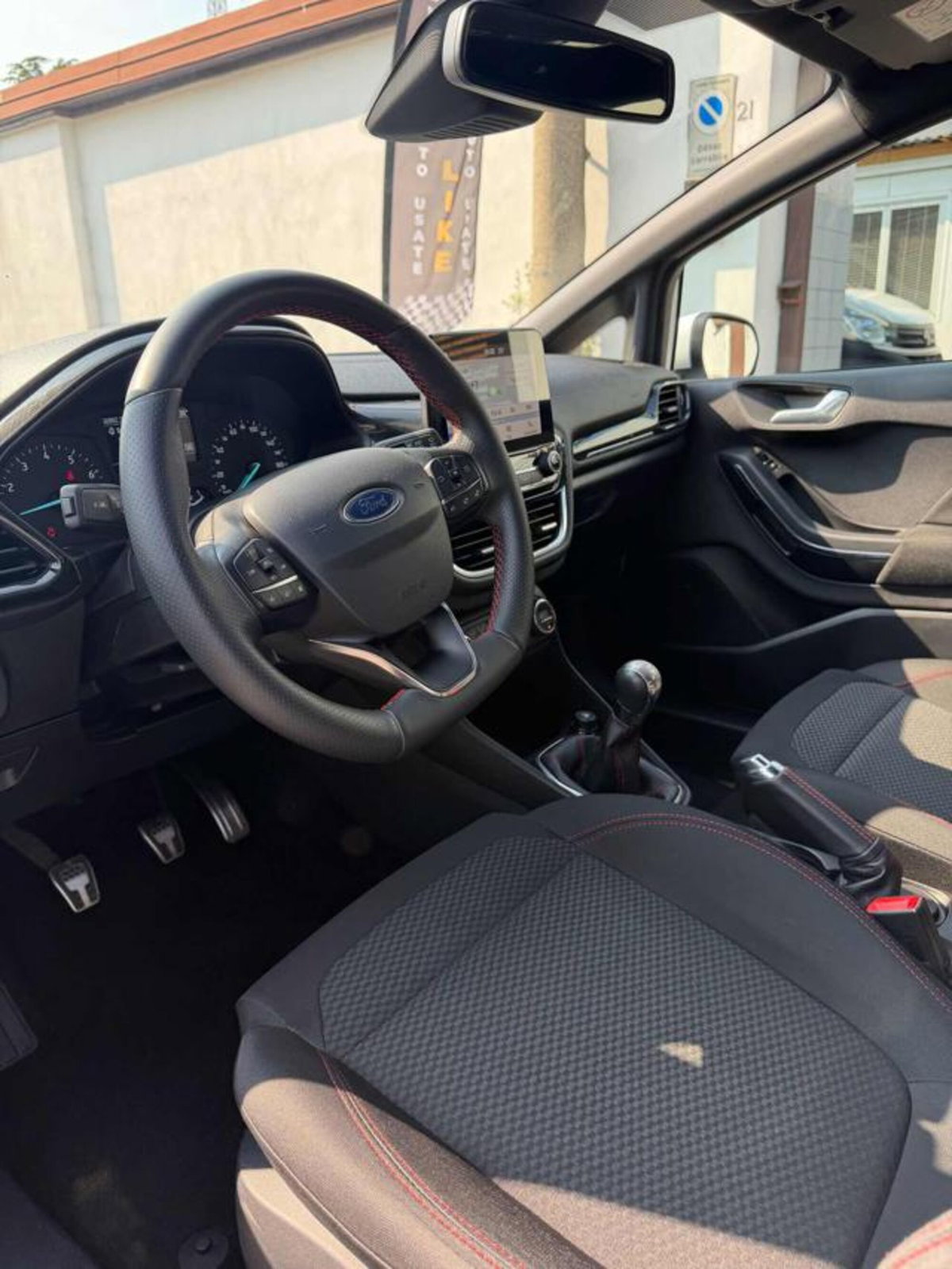 Ford Fiesta 1.1 85 CV 5 porte ST-Line (9)