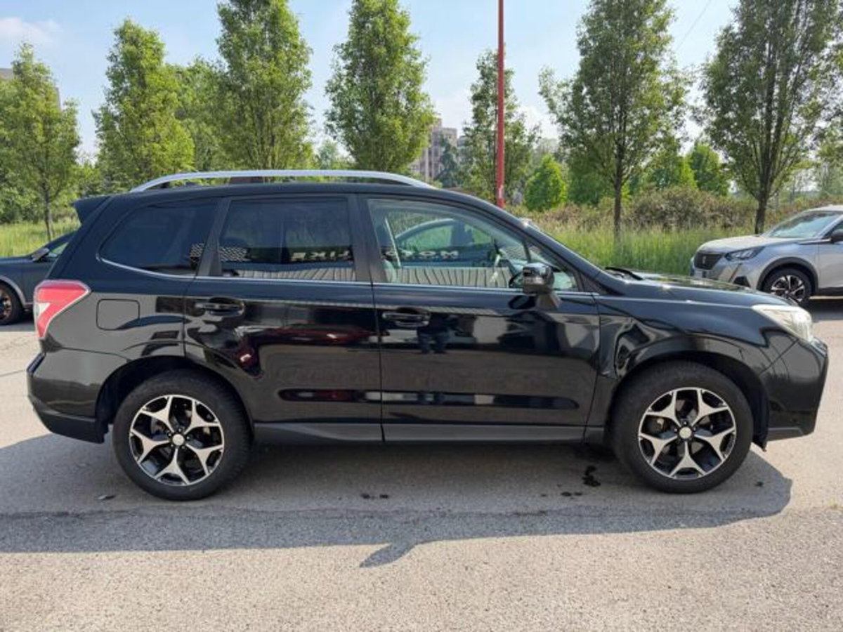 Subaru Forester 2.0i Lineartronic XT Navi (6)