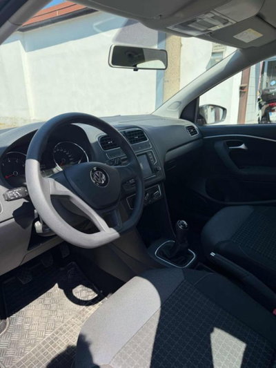 Volkswagen Polo 1.2 TSI 5p. Highline BlueMotion Technology (9)