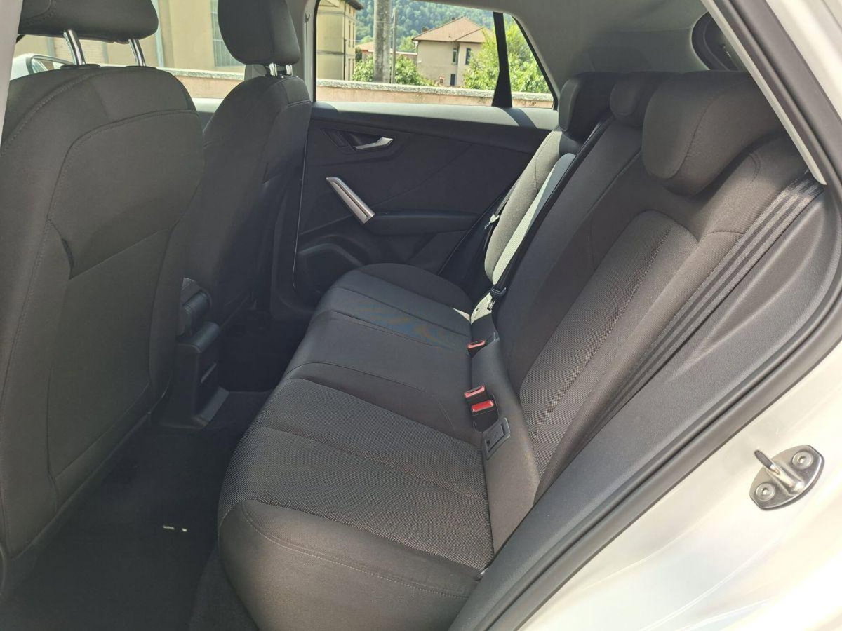 Audi Q2 Q2 35 TDI quattro S tronic Business Plus (10)