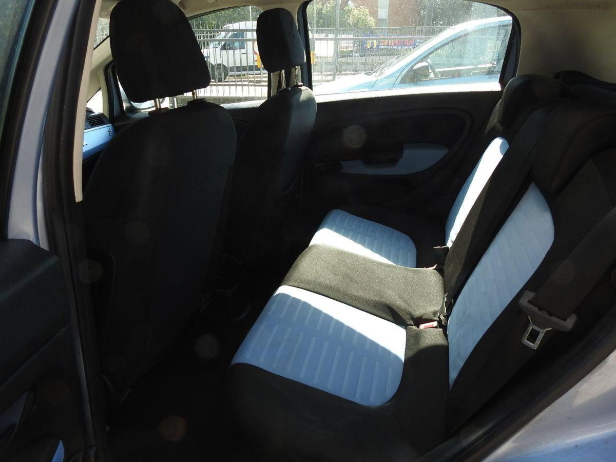 Fiat Grande Punto 1.2 5 porte Dynamic (12)