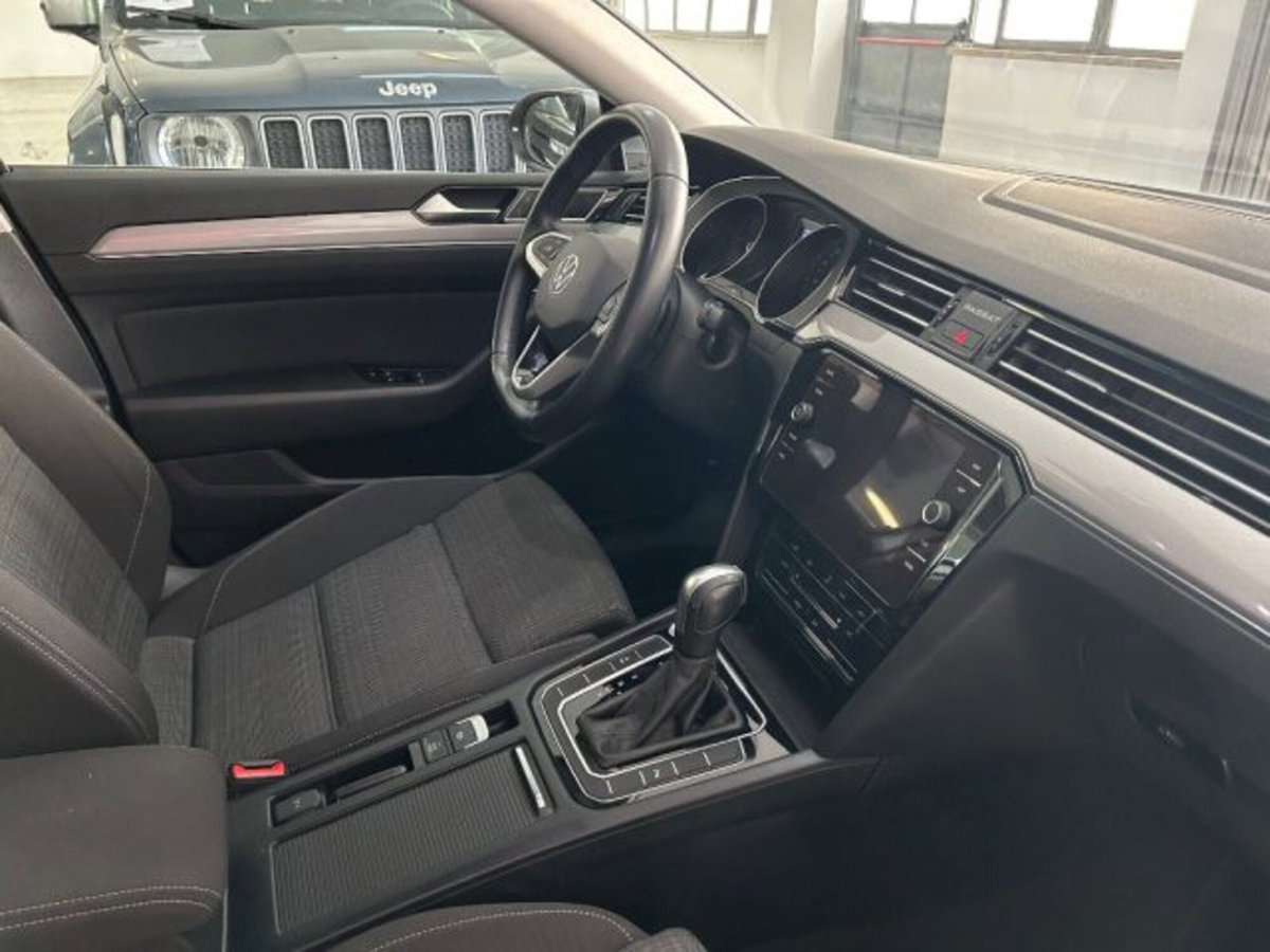 Volkswagen Passat Variant 2.0 TDI SCR EVO DSG Business (11)