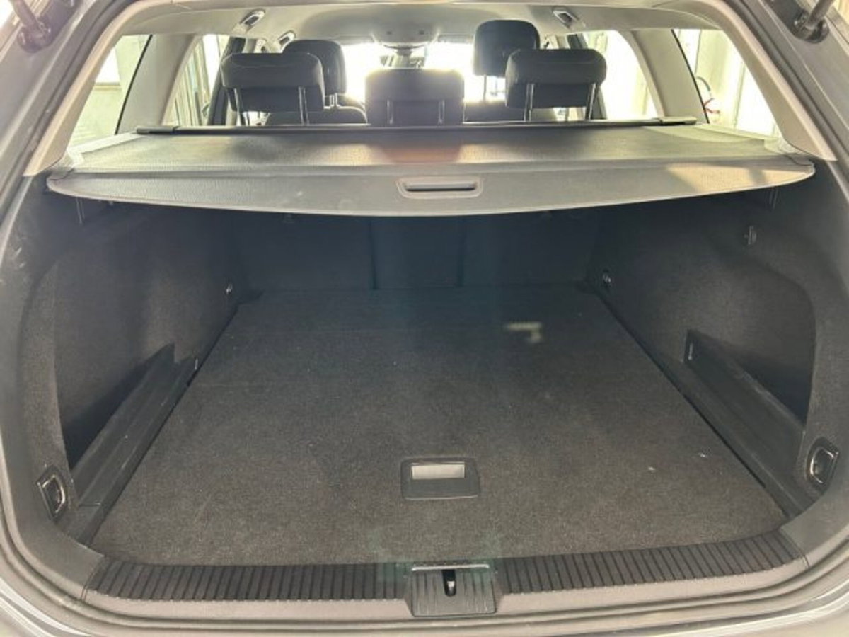 Volkswagen Passat Variant 2.0 TDI SCR EVO DSG Business (16)