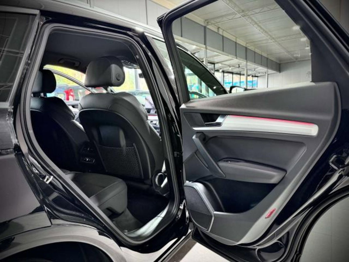 Audi Q5 40 2.0 tdi mhev 12V Identity Black quattro s-tronic (15)