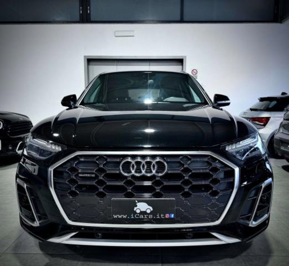 Audi Q5 40 2.0 tdi mhev 12V Identity Black quattro s-tronic (4)