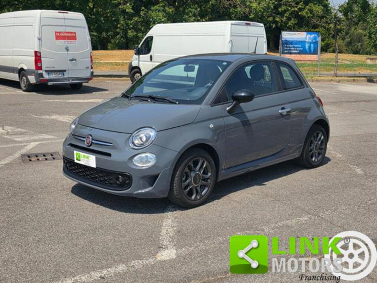 Fiat 500 1.0 Hybrid Red