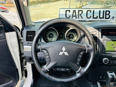Mitsubishi Pajero 3.2 DI-D 16V aut. 5p. Instyle DPF (18)