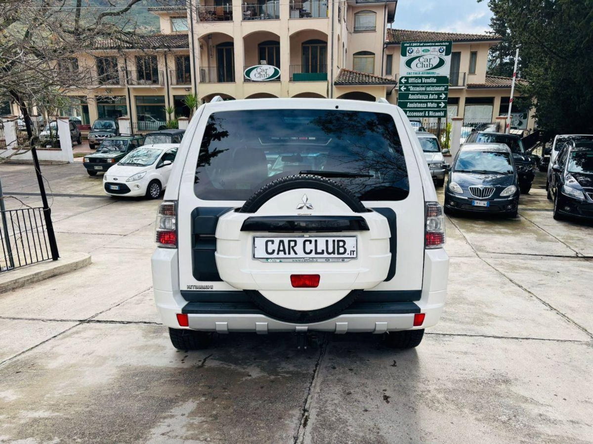 Mitsubishi Pajero 3.2 DI-D 16V aut. 5p. Instyle DPF (5)