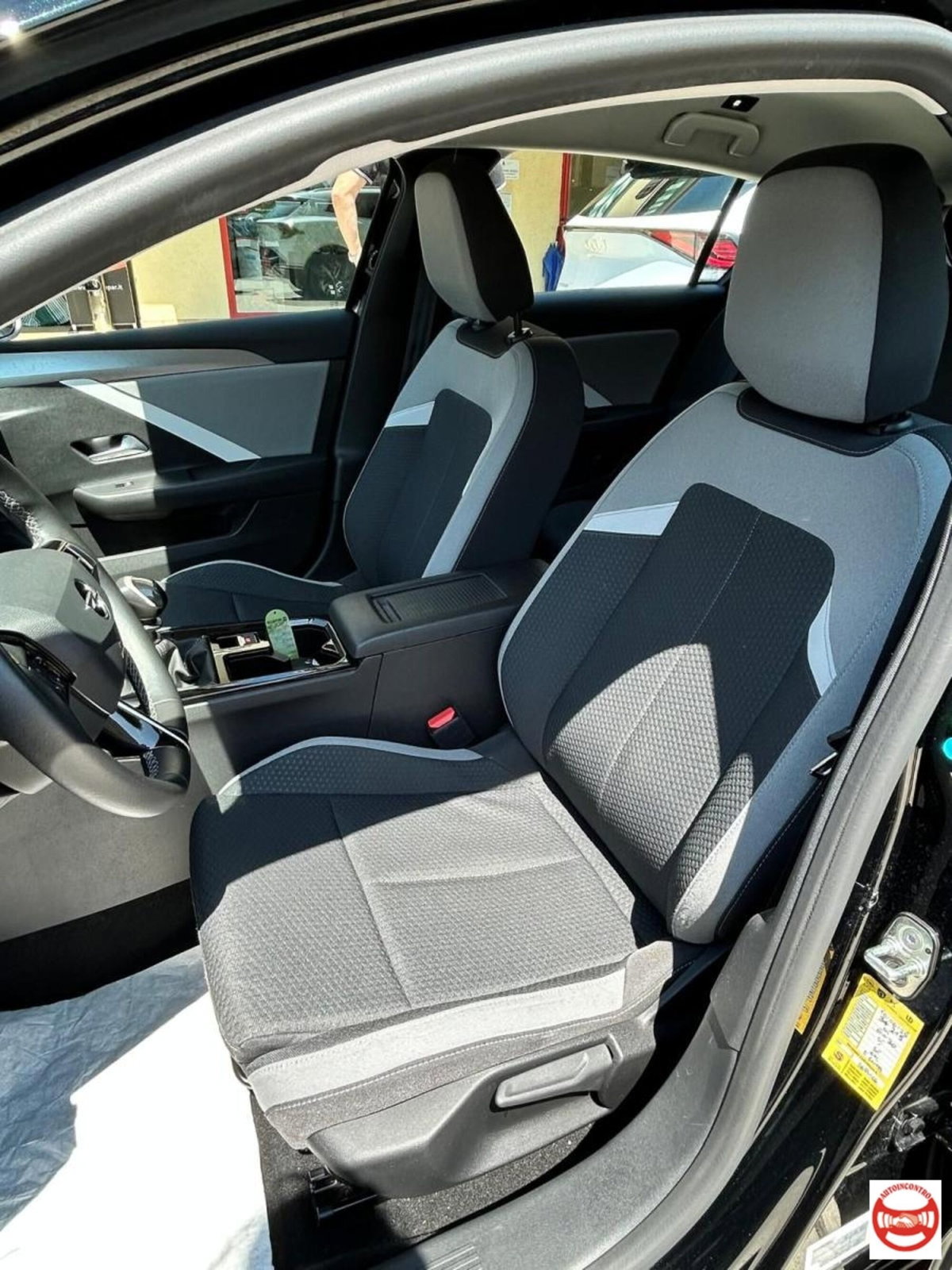 Opel Astra 1.2 t Edition s&s 110cv (10)