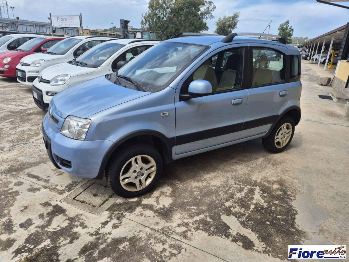 Fiat Panda 1.3 MJT 16V DPF 4x4 Climbing (4)