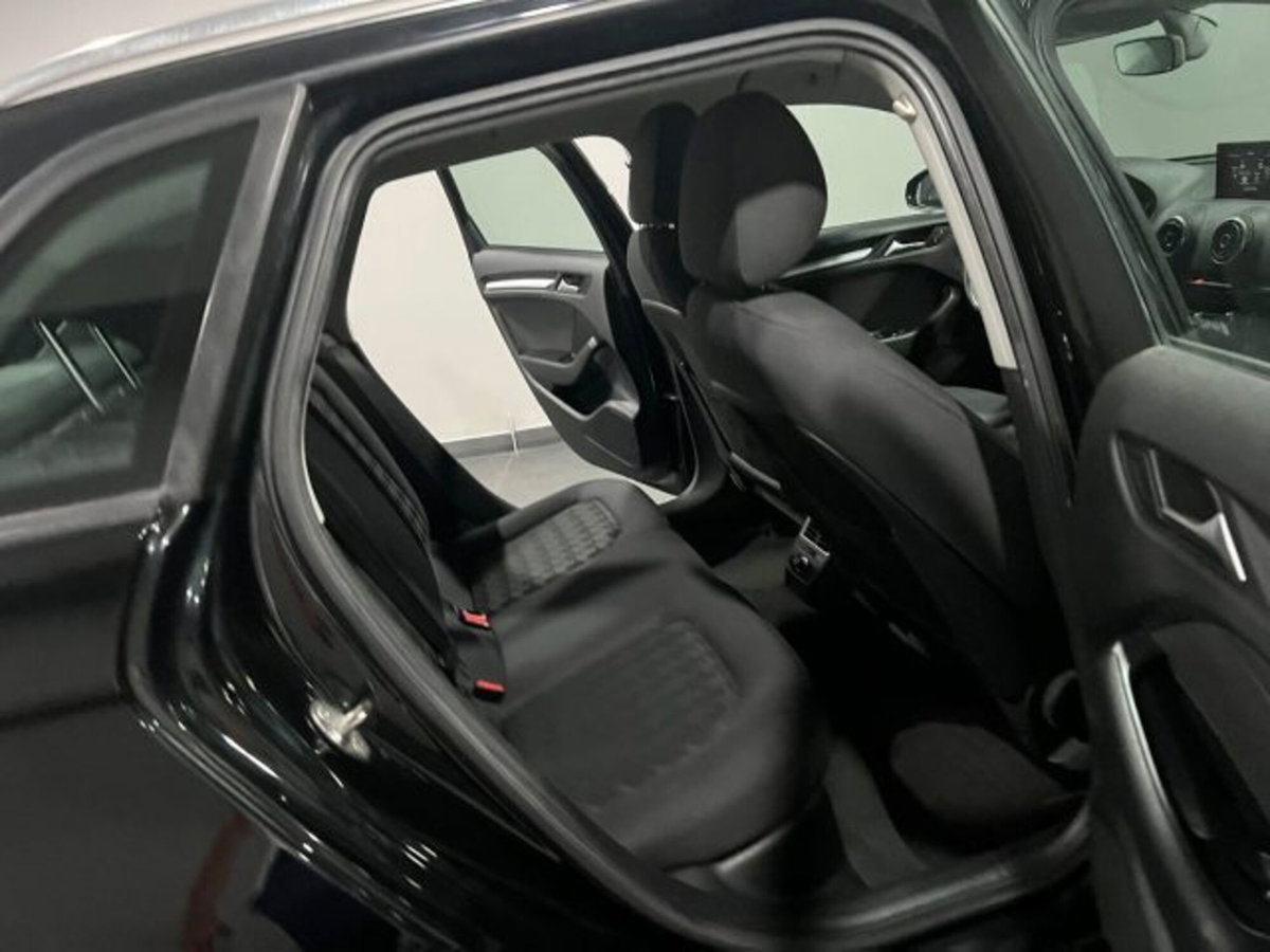 Audi A3 Sportback 1.6 TDI Business (10)