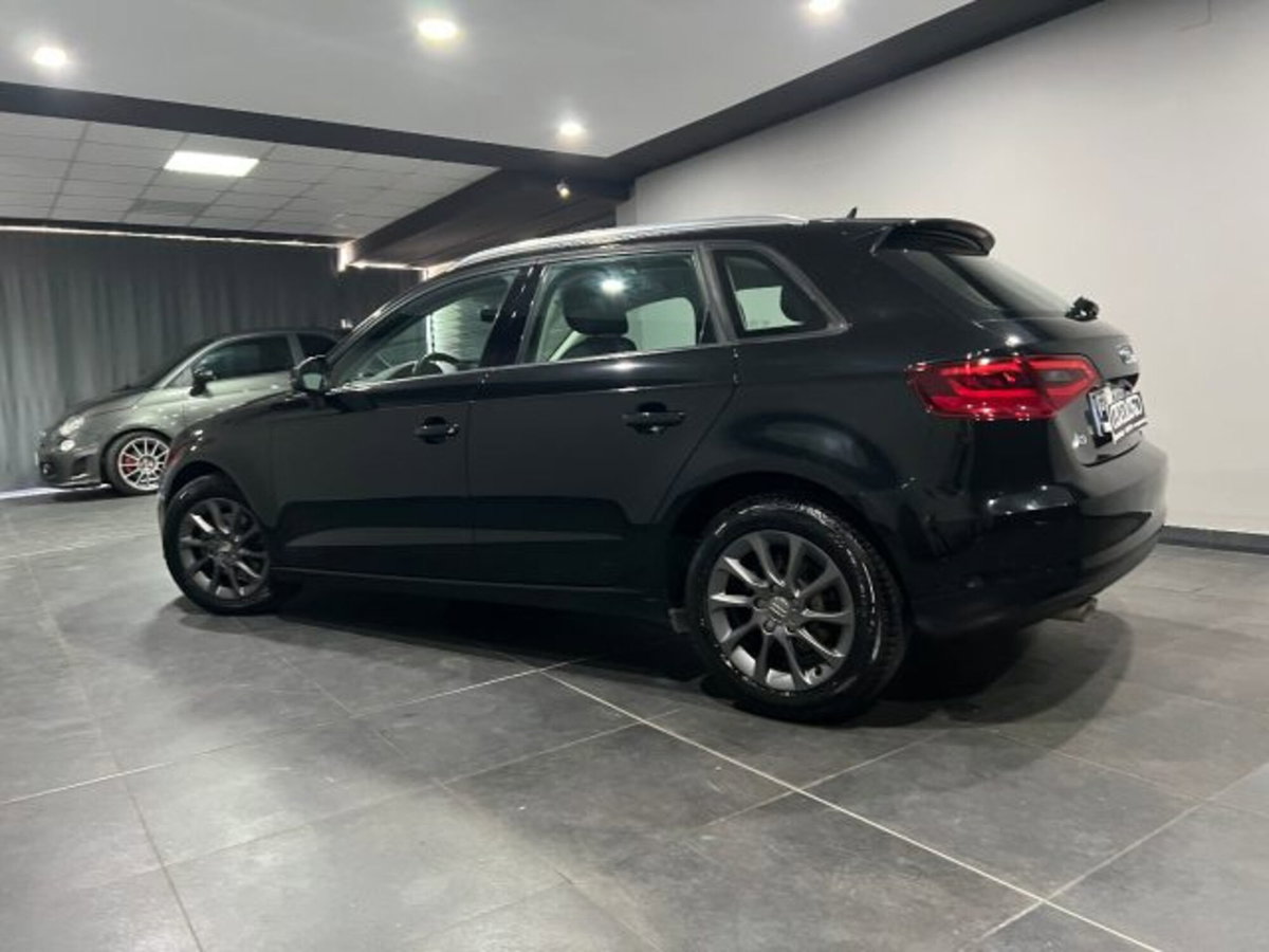 Audi A3 Sportback 1.6 TDI Business (4)