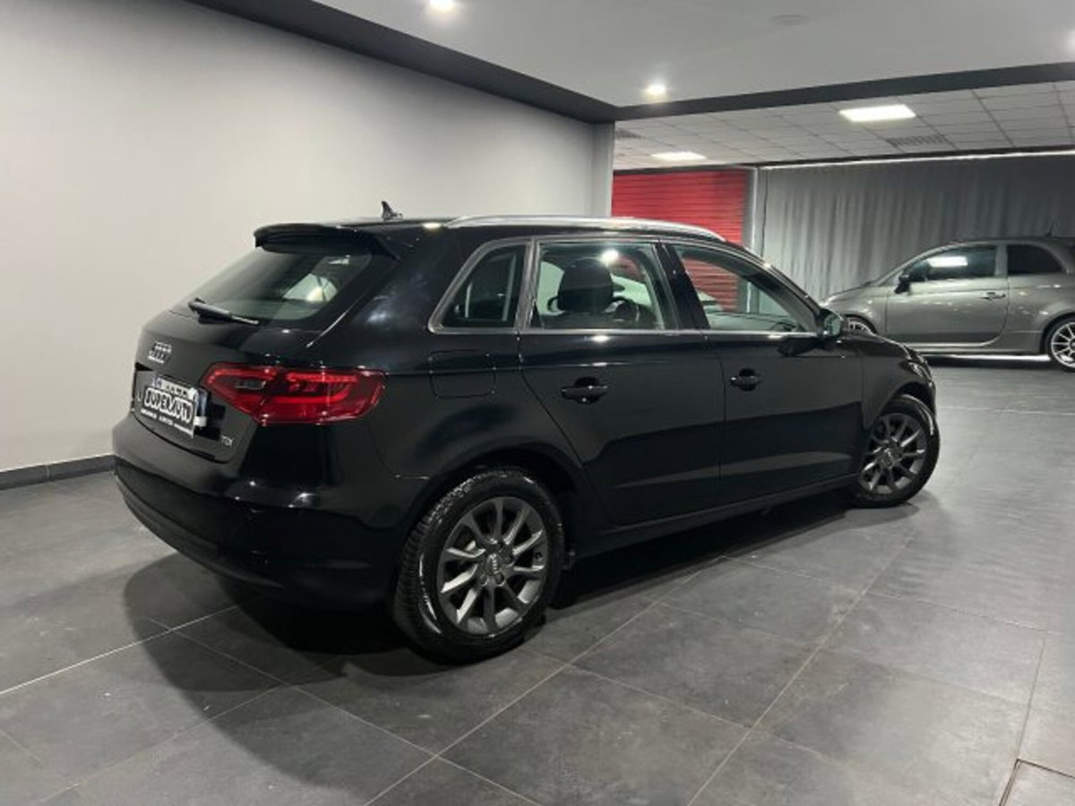 Audi A3 Sportback 1.6 TDI Business (6)