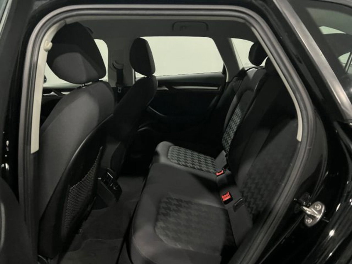 Audi A3 Sportback 1.6 TDI Business (9)