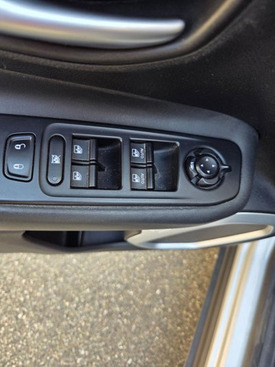 Jeep Renegade 1.6 Mjt 120 CV Limited (12)