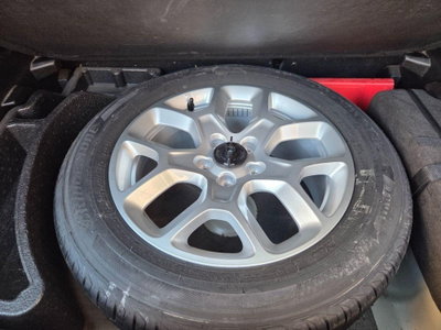 Jeep Renegade 1.6 Mjt 120 CV Limited (13)