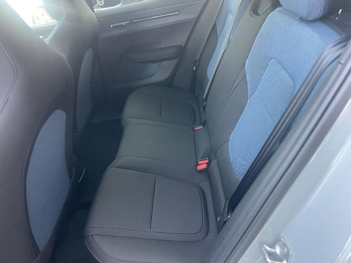 Volvo EX30 Single Motor Extended Range Plus rwd (8)