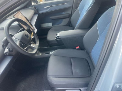 Volvo EX30 Single Motor Extended Range Plus rwd (9)