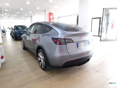 Tesla Model Y Long Range awd (4)