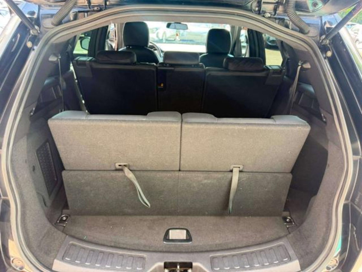 Land Rover Discovery Sport 2.0 TD4 150 CV HSE Luxury (13)