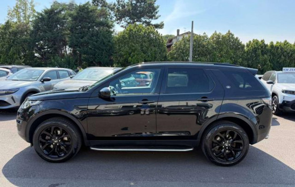 Land Rover Discovery Sport 2.0 TD4 150 CV HSE Luxury (3)