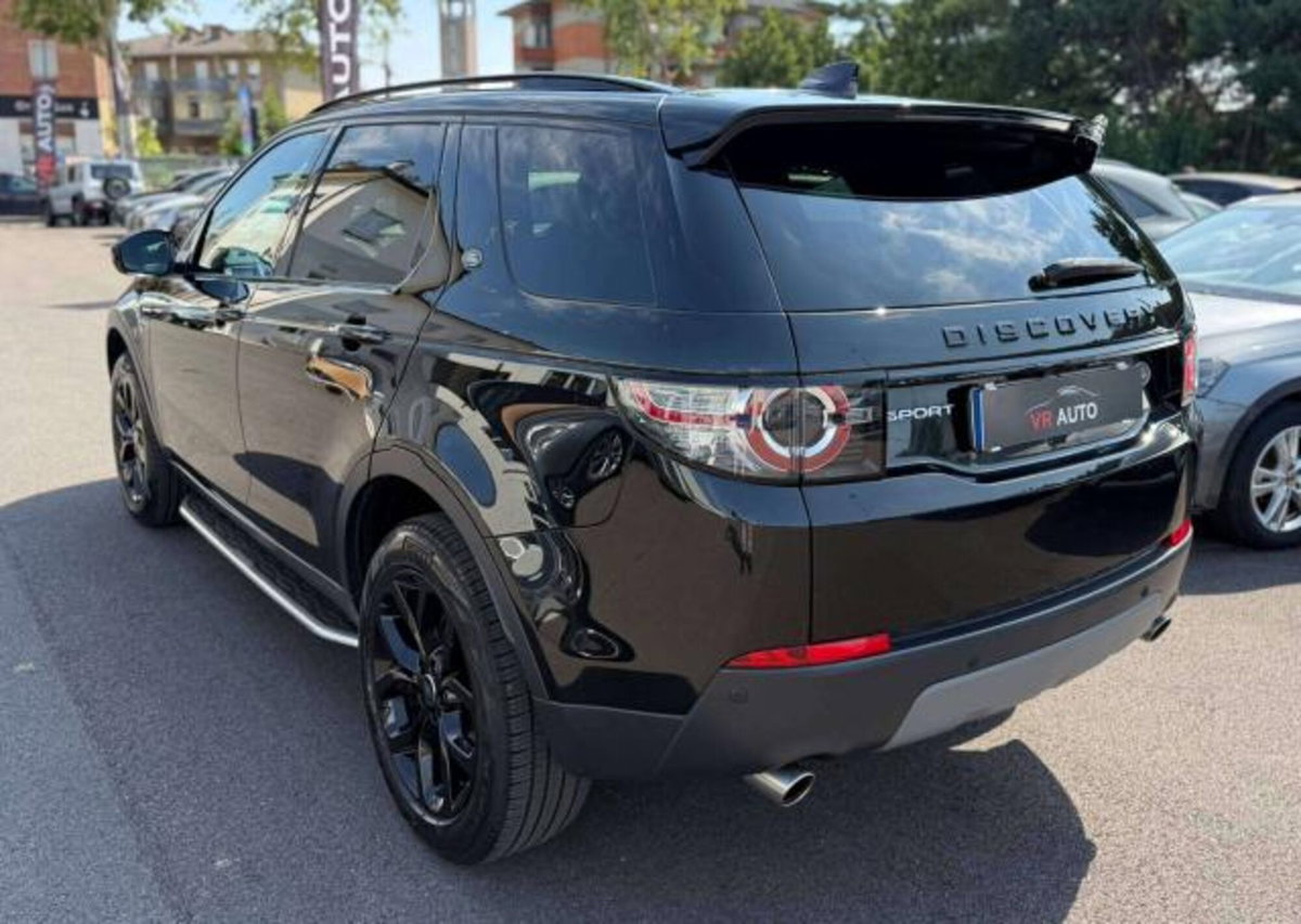 Land Rover Discovery Sport 2.0 TD4 150 CV HSE Luxury (4)