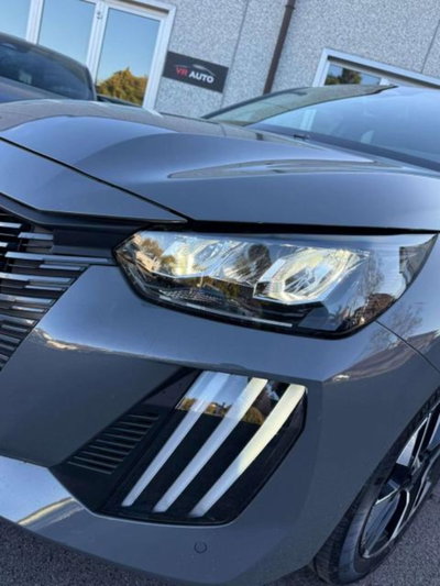 Peugeot 208 1.2 puretech Allure s&s 100cv (11)