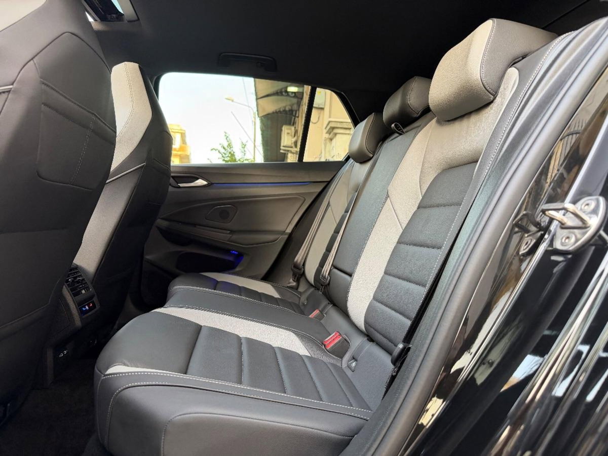 Volkswagen Golf 2.0 TDI GTD DSG (15)