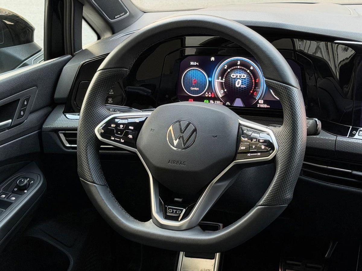 Volkswagen Golf 2.0 TDI GTD DSG (16)