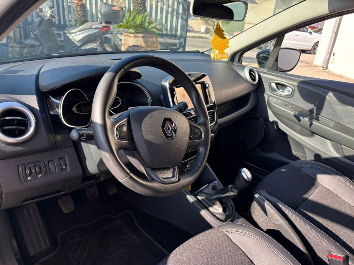 Renault Clio 1.5 dCi 8V 90CV Start&Stop 5 porte Duel (11)