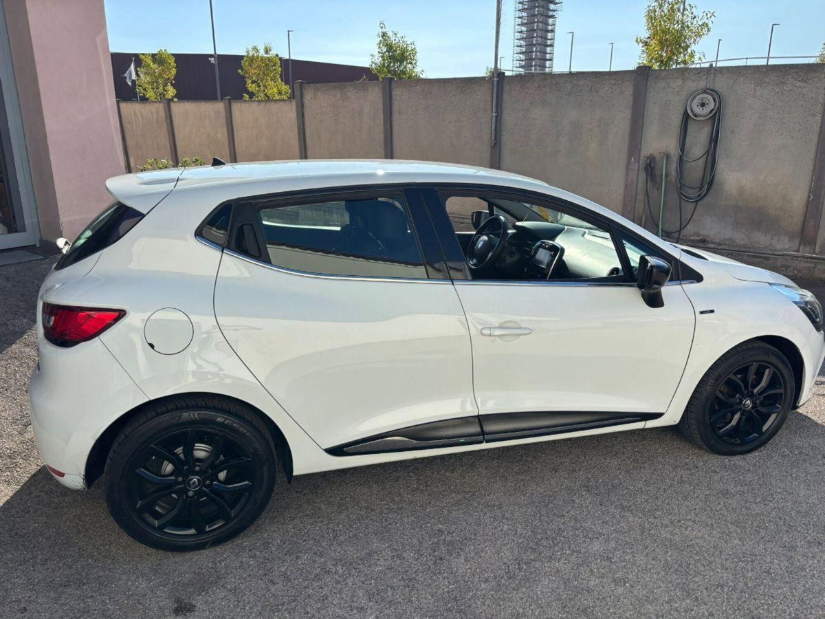 Renault Clio 1.5 dCi 8V 90CV Start&Stop 5 porte Duel (4)