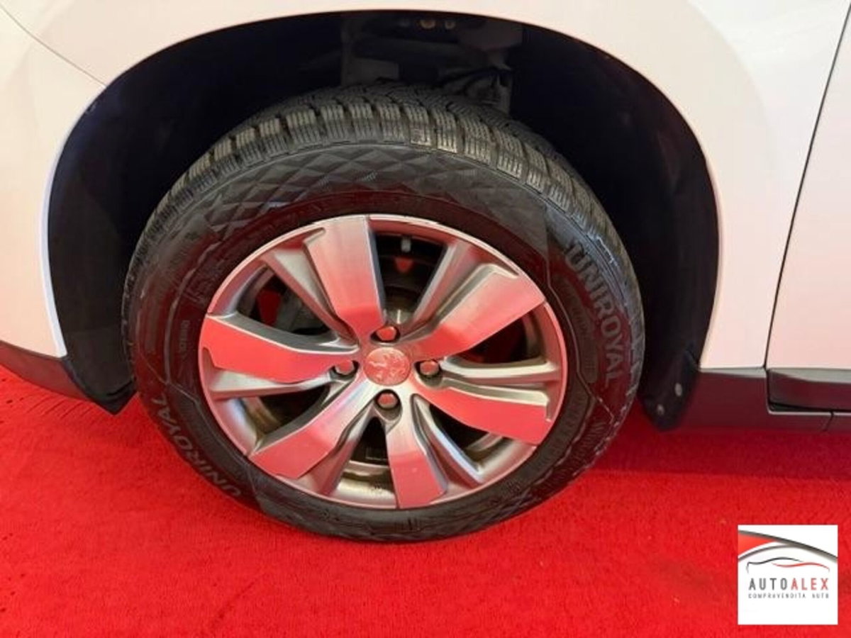 Peugeot 2008 VTi 82CV Allure (13)