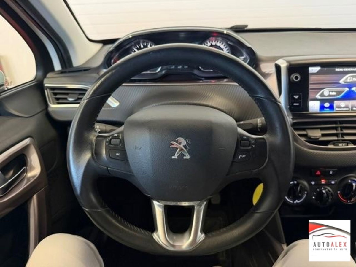 Peugeot 2008 VTi 82CV Allure (9)