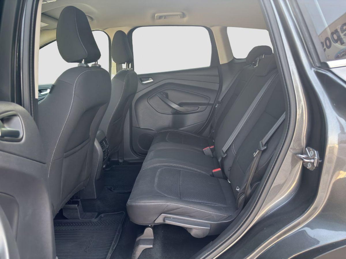 Ford Kuga 1.5 TDCI 120 CV S&S 2WD Titanium (12)