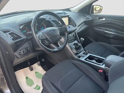 Ford Kuga 1.5 TDCI 120 CV S&S 2WD Titanium (9)