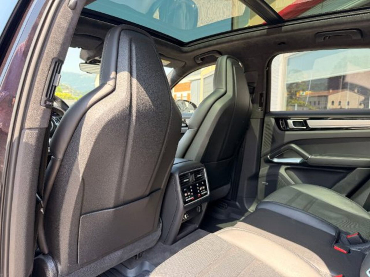 Porsche Cayenne 4.0 V8 Turbo (12)
