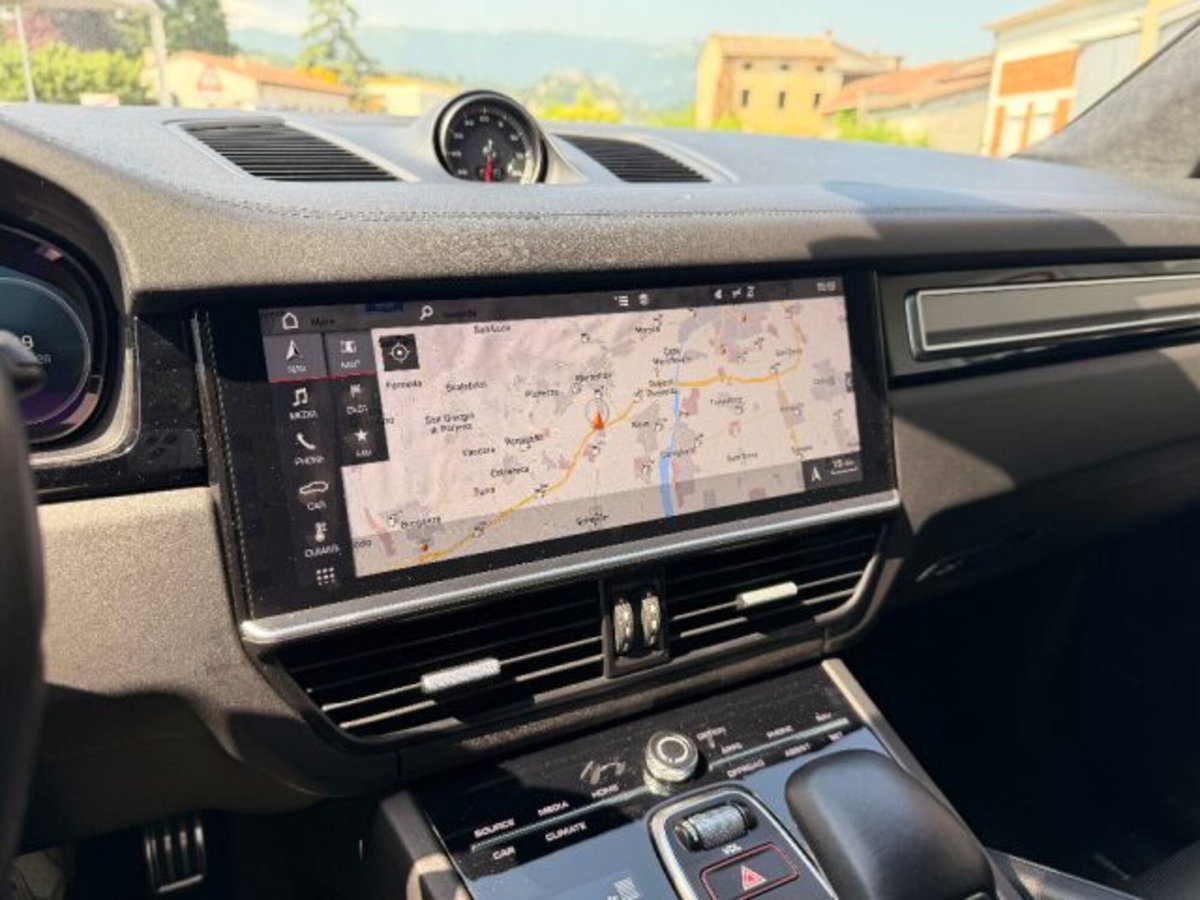 Porsche Cayenne 4.0 V8 Turbo (18)