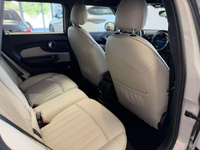 MINI Mini Clubman Clubman 2.0 Cooper D Mayfair Edition auto (12)
