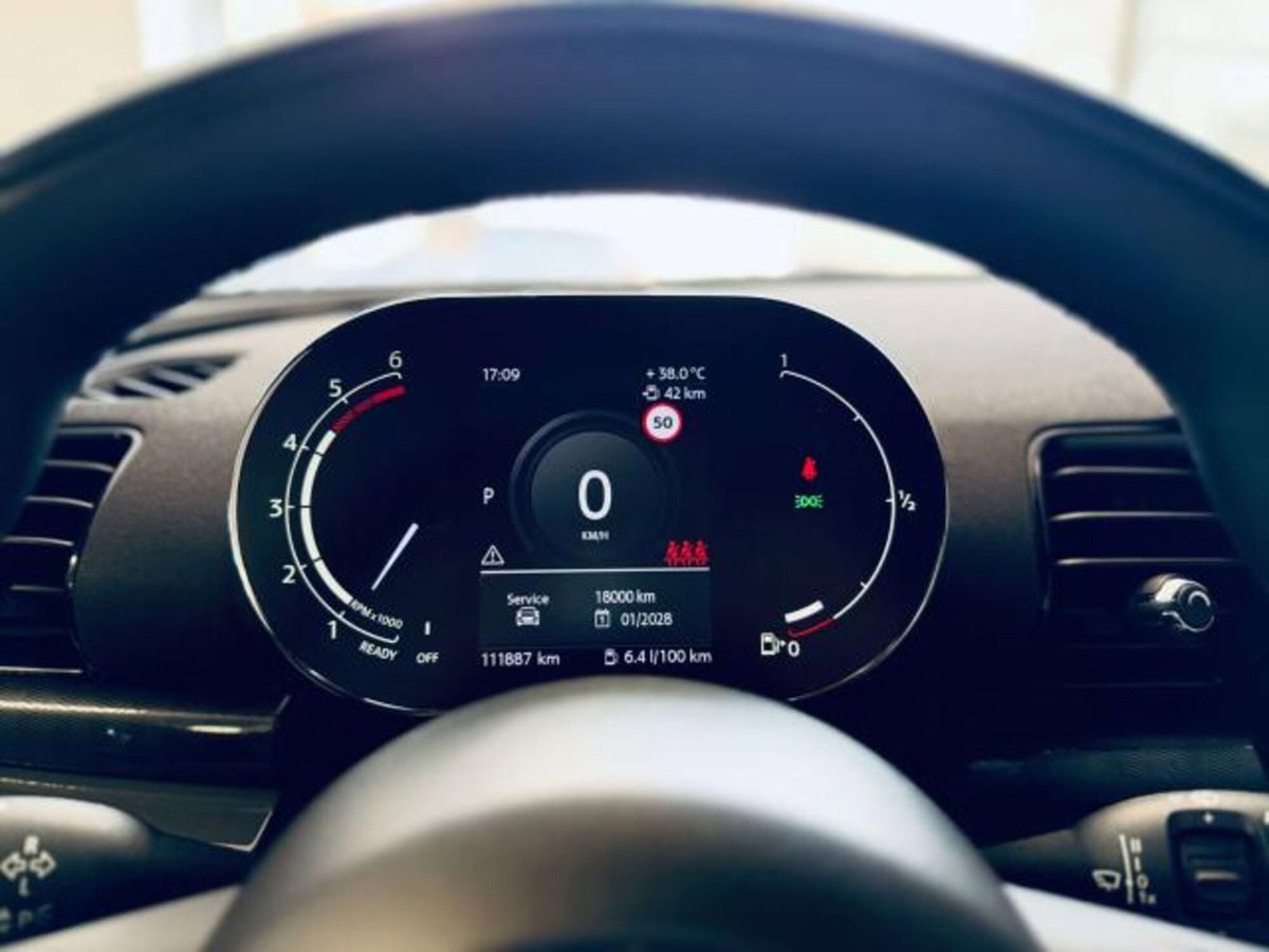 MINI Mini Clubman Clubman 2.0 Cooper D Mayfair Edition auto (13)