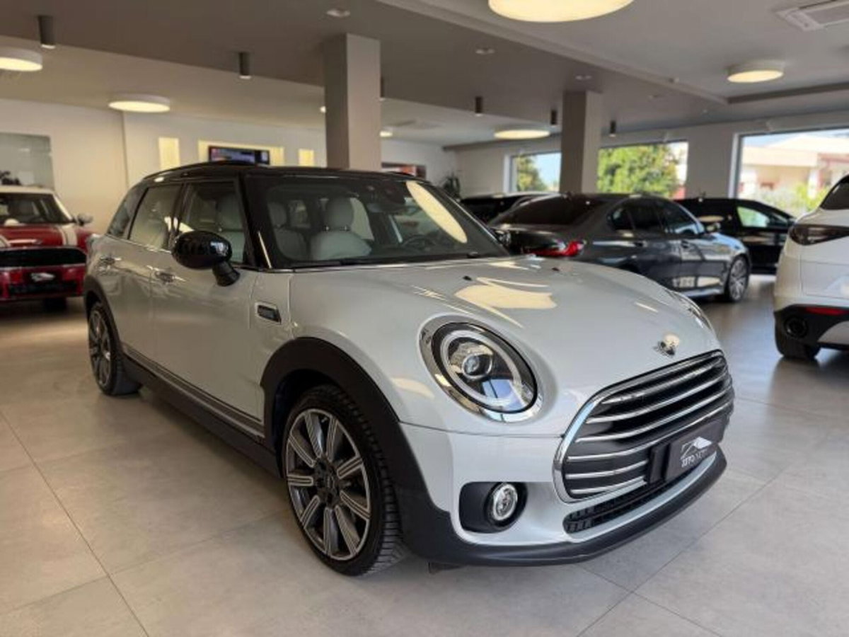 MINI Mini Clubman Clubman 2.0 Cooper D Mayfair Edition auto (3)