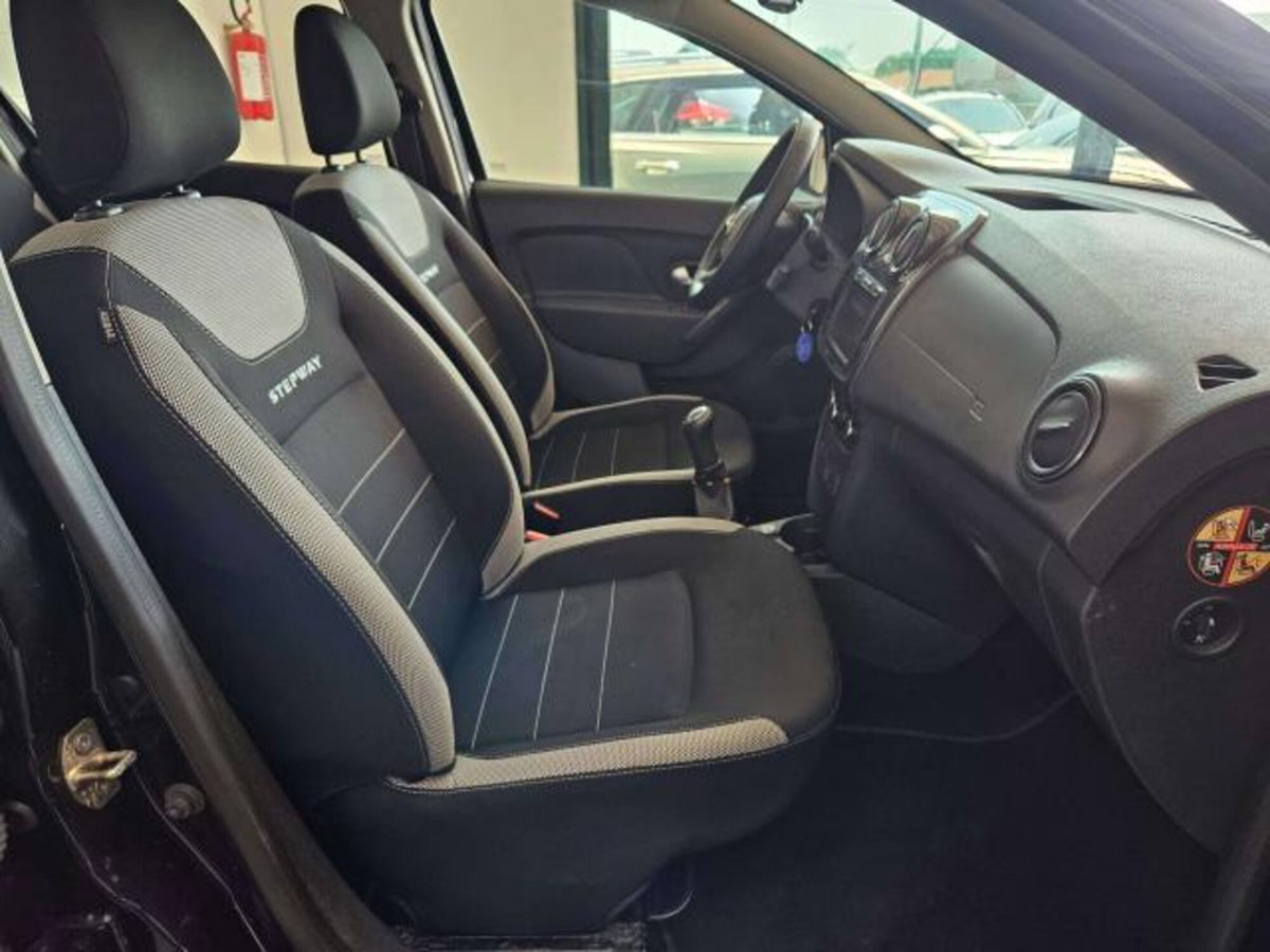 Dacia Sandero Stepway 1.0 TCe 100CV ECO-G 15th Anniversary (11)