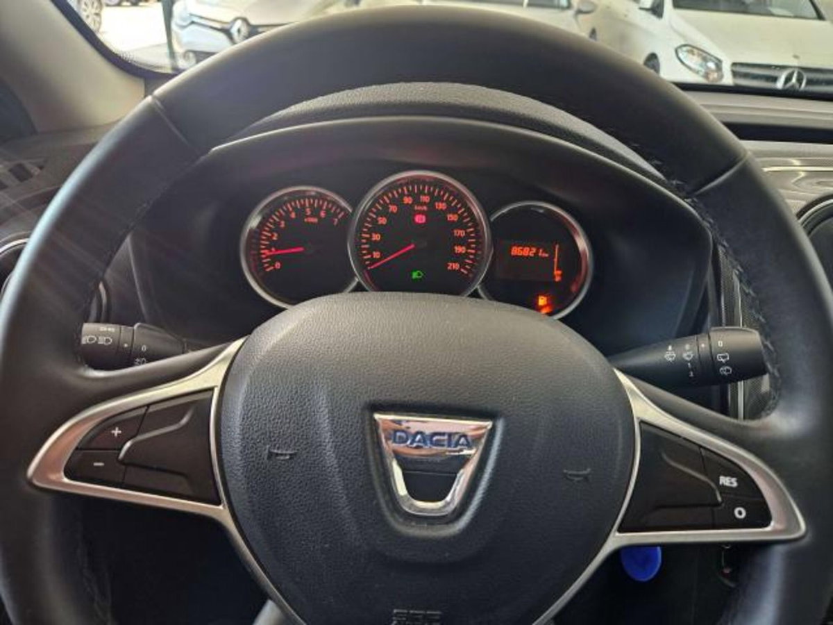 Dacia Sandero Stepway 1.0 TCe 100CV ECO-G 15th Anniversary (15)