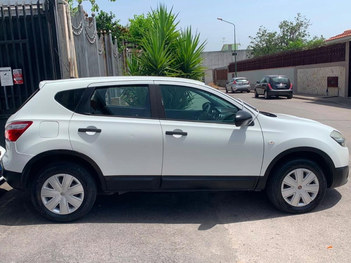 Nissan Qashqai 1.6 16V Visia (6)