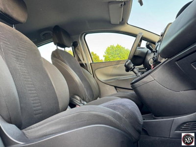 Lancia Ypsilon 1.2 69 CV 5 porte GPL Ecochic Alberta Ferretti (16)