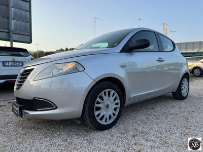 Lancia Ypsilon 1.2 69 CV 5 porte GPL Ecochic Alberta Ferretti (3)